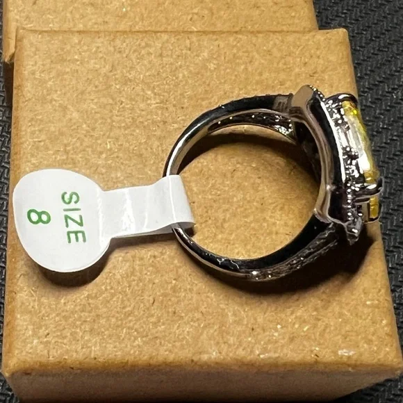 BP Silver Ring with Yellow Gemstone - Picture 4 of 5